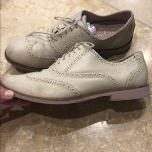 Creme & Pink Cole Haan Oxford Wing Tip Loafer 🌸